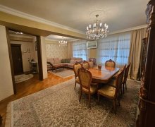 Satılır Yeni Tikili İnşaatçılar m., Yeni Yasamal qəs., Yasamal r.