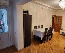 Satılır Köhnə Tikili Azadlıq m., 8-ci mikrorayon, Binəqədi r.