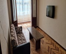 yasamalda 1 aylıq otaqli kiraye evler Nizami m., Yasamal r.