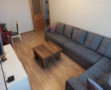 Satılır Köhnə Tikili Memar Əcəmi m., 9-cu mikrorayon, Binəqədi r.