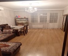 Satılır Köhnə Tikili Memar Əcəmi m., 4-cü mikrorayon, Nəsimi r.