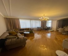 Satılır Yeni Tikili Azadlıq m., 8-ci mikrorayon, Binəqədi r. Satılır Yeni Tikili Azadlıq m., 8-ci mikrorayon, Binəqədi r.