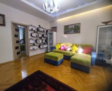 Satılır Köhnə Tikili Nizami m., Yasamal r.