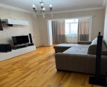 Satılır Köhnə Tikili Əhmədli m., Əhmədli, Xətai r.