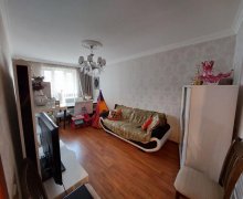 Satılır Köhnə Tikili Memar Əcəmi m., 9-cu mikrorayon, Binəqədi r.