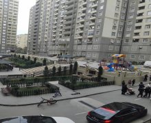 Satılır Yeni Tikili Suraxanı r.