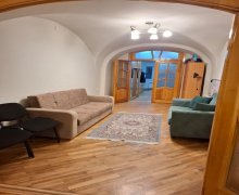 Kirayə (aylıq) Ofis İçərişəhər m., Axundov bağı, Səbail r.