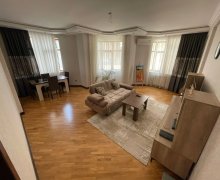 Satılır Yeni Tikili Elmlər akademiyası m., Yasamal r.