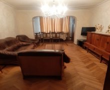 Satılır Köhnə Tikili Nizami m., Yasamal r.