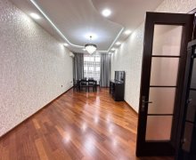 Satılır Yeni Tikili Memar Əcəmi m., Binəqədi r.