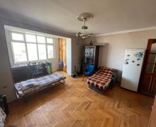 Satılır Köhnə Tikili Neftçilər m., 8-ci kilometr, Nizami r. Satılır Köhnə Tikili Neftçilər m., 8-ci kilometr, Nizami r.