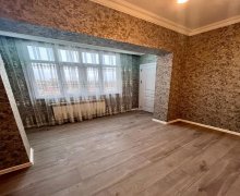 Satılır Köhnə Tikili Azadlıq m., 8-ci mikrorayon, Binəqədi r.