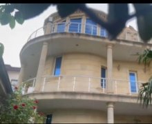 Kirayə (aylıq) Bağ evi Badamdar qəs., Səbail r. Kirayə (aylıq) Bağ evi Badamdar qəs., Səbail r.