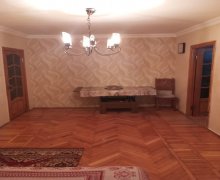 Satılır Köhnə Tikili Elmlər akademiyası m., Yasamal r.