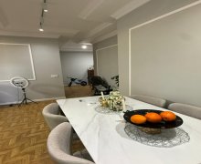 Satılır Yeni Tikili İnşaatçılar m., Yeni Yasamal qəs., Baku Mall, Yasamal r.