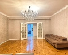 Satılır Yeni Tikili Nizami m., Yasamal r.