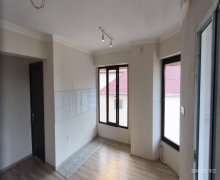 Satılır Yeni Tikili Dərnəgül m., 8-ci mikrorayon, Binəqədi r.