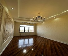 Satılır Yeni Tikili Qaraçuxur qəs., Suraxanı r.