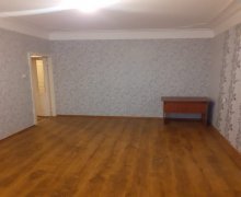 Satılır Köhnə Tikili Memar Əcəmi m., 9-cu mikrorayon, Binəqədi r.