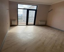 Satılır Yeni Tikili 7-ci mikrorayon, Binəqədi r.