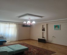 Satılır Yeni Tikili İnşaatçılar m., Yeni Yasamal qəs., Yasamal r.