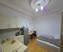 Satılır Yeni Tikili Azadlıq m., 8-ci mikrorayon, Binəqədi r.