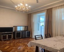 Kirayə (aylıq) Köhnə Tikili İçərişəhər m., Səbail r.