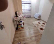 Satılır Köhnə Tikili Memar Əcəmi m., 9-cu mikrorayon, Binəqədi r.