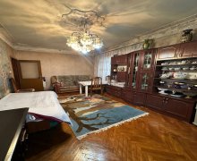 Satılır Köhnə Tikili Azadlıq m., 8-ci mikrorayon, Binəqədi r.