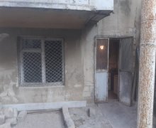 Satılır Köhnə Tikili İnşaatçılar m., Yasamal r.