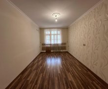 Satılır Köhnə Tikili Xalqlar dostluğu m., 8-ci kilometr, Nizami r.