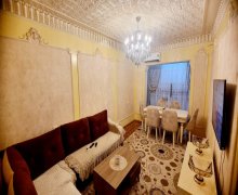 Satılır Köhnə Tikili Azadlıq m., 8-ci mikrorayon, Binəqədi r.