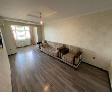 Satılır Köhnə Tikili Xalqlar dostluğu m., 8-ci kilometr, Nizami r.