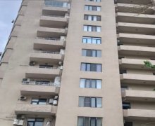 Satılır Yeni Tikili Xalqlar dostluğu m., 8-ci kilometr, Nizami r.