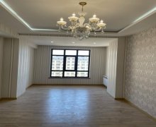 Satılır Yeni Tikili Memar Əcəmi m., 5-ci mikrorayon, Nəsimi r.
