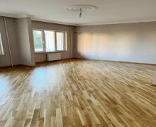 Satılır Köhnə Tikili Azadlıq m., 8-ci mikrorayon, Binəqədi r.