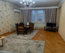 Satılır Yeni Tikili Elmlər akademiyası m., Yasamal r.