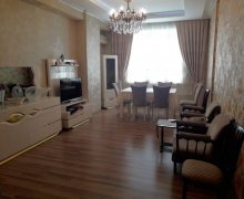 Satılır Yeni Tikili Memar Əcəmi m., 9-cu mikrorayon, Binəqədi r.