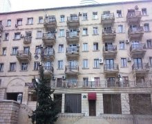 iceri seherde evlerin qiymeti İçərişəhər m., Səbail r.