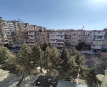 Satılır Köhnə Tikili Neftçilər m., 8-ci kilometr, Nizami r. Satılır Köhnə Tikili Neftçilər m., 8-ci kilometr, Nizami r.