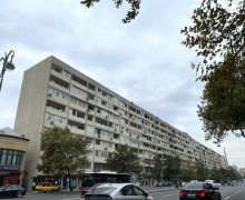 Satılır Köhnə Tikili İnşaatçılar m., Yasamal qəs., Yasamal r.