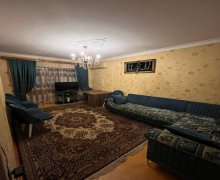 Satılır Köhnə Tikili Azadlıq m., 8-ci mikrorayon, Binəqədi r.