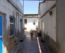 Satılır Həyət evi/villa Elmlər akademiyası m., Badamdar qəs., Səbail r. Satılır Həyət evi/villa Elmlər akademiyası m., Badamdar qəs., Səbail r.