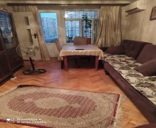 Satılır Köhnə Tikili İnşaatçılar m., Yasamal qəs., Yasamal r.