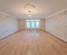 Satılır Köhnə Tikili Elmlər akademiyası m., Yasamal r.