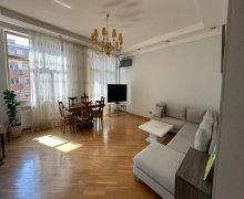 Satılır Yeni Tikili 28 May m., Nəsimi r.