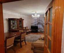 Satılır Köhnə Tikili Azadlıq m., 8-ci mikrorayon, Binəqədi r.