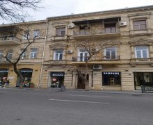 Satılır Köhnə Tikili Sahil m., Səbail r.