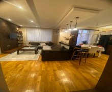 Satılır Yeni Tikili İnşaatçılar m., Yeni Yasamal qəs., Yasamal r.