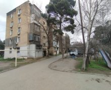 Satılır Köhnə Tikili Neftçilər m., 8-ci kilometr, Nizami r. Satılır Köhnə Tikili Neftçilər m., 8-ci kilometr, Nizami r.
